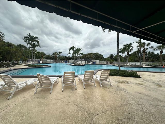 11358 SW 68th Ter, Miami, FL 33173