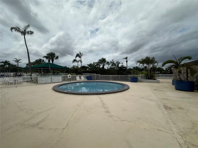 11358 SW 68th Ter, Miami, FL 33173