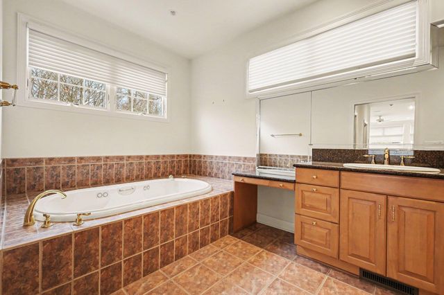 74 E 600 N, Valparaiso, IN 46383