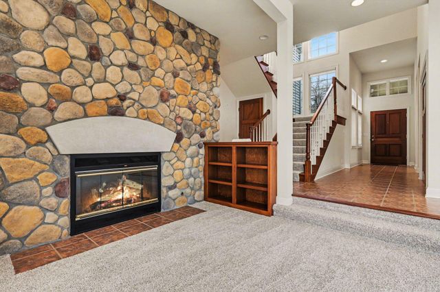 74 E 600 N, Valparaiso, IN 46383