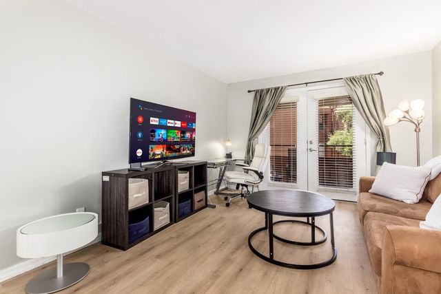 4704 E Paradise Village Parkway N 219, Phoenix, AZ 85032