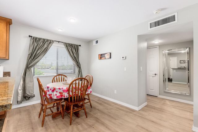 4704 E Paradise Village Parkway N 219, Phoenix, AZ 85032
