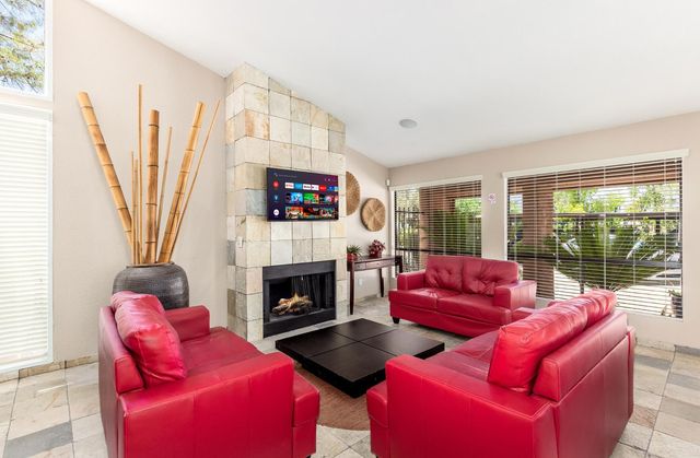 4704 E Paradise Village Parkway N 219, Phoenix, AZ 85032