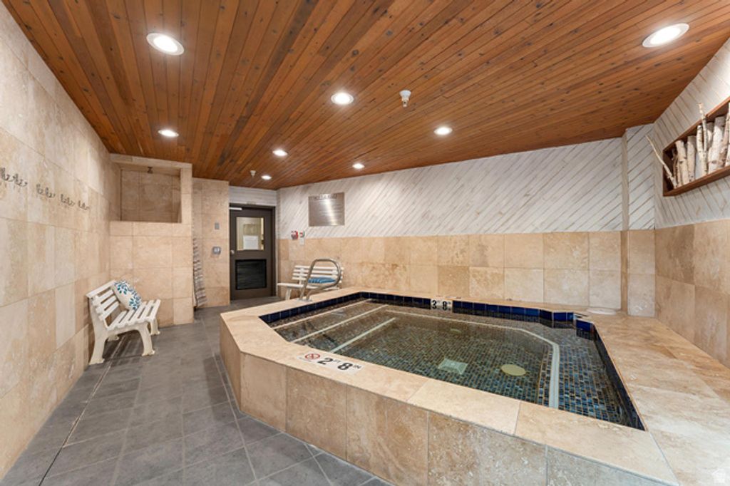 Image 15 of property listing at 1940 PROSPECTOR AVE #302, Park City, UT 84060