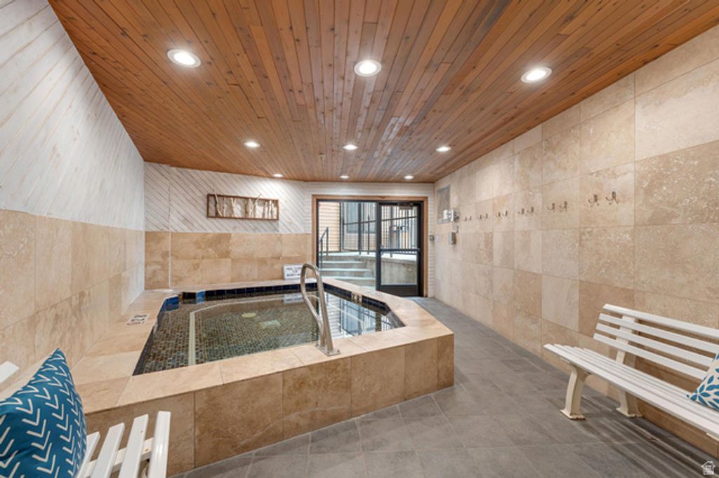 Image 16 of property listing at 1940 PROSPECTOR AVE #302, Park City, UT 84060
