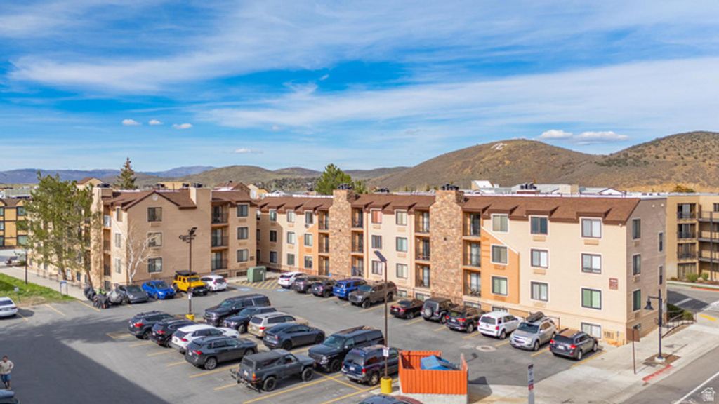 Image 10 of property listing at 1940 PROSPECTOR AVE #302, Park City, UT 84060