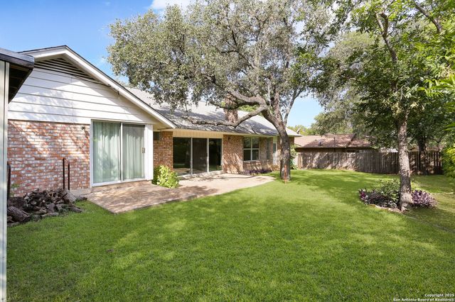1215 Country Path, San Antonio, TX 78216