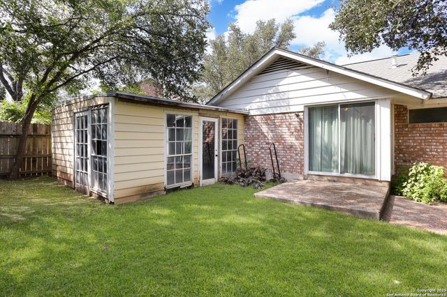 1215 Country Path, San Antonio, TX 78216