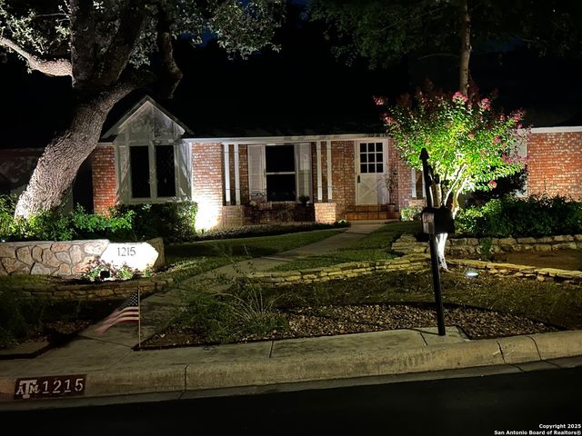 1215 Country Path, San Antonio, TX 78216