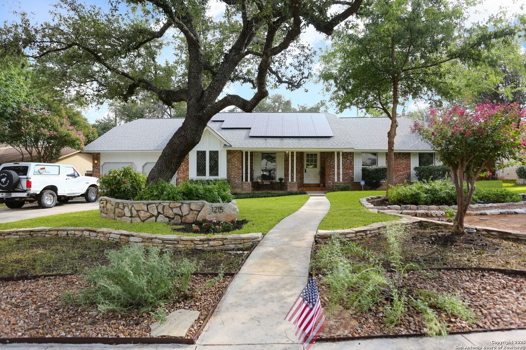 1215 Country Path, San Antonio, TX 78216