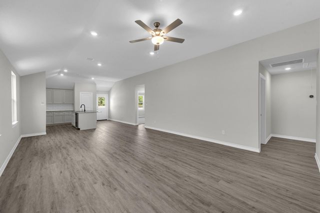 18737 Loom Drive, Conroe, TX 77306