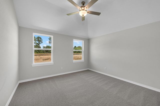 18737 Loom Drive, Conroe, TX 77306
