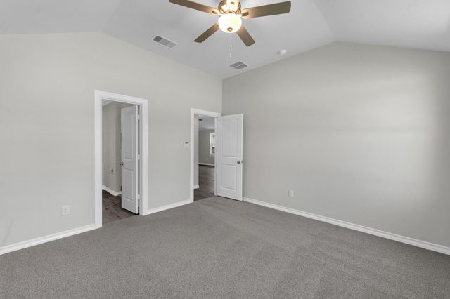 18737 Loom Drive, Conroe, TX 77306