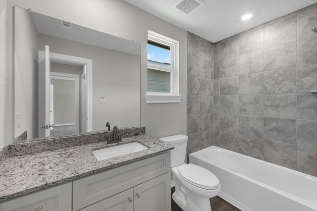 18737 Loom Drive, Conroe, TX 77306