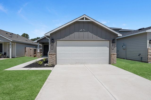 18737 Loom Drive, Conroe, TX 77306