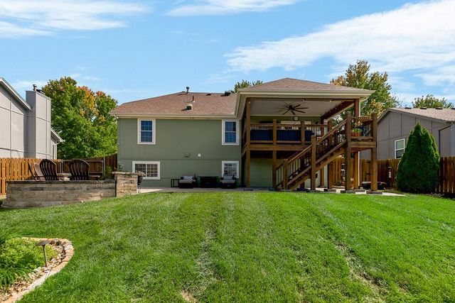 906 16th Avenue S, Greenwood, MO 64034