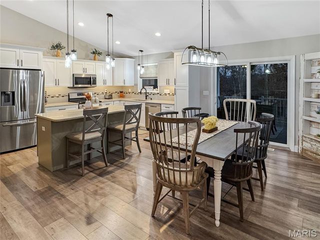 336 Falcon View Drive, Washington, MO 63090