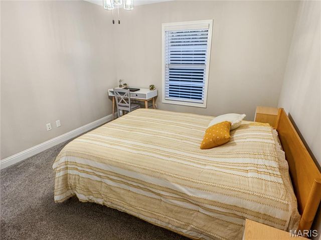 336 Falcon View Drive, Washington, MO 63090