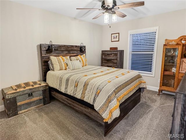 336 Falcon View Drive, Washington, MO 63090