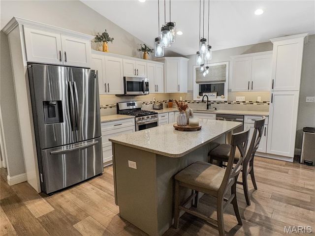 336 Falcon View Drive, Washington, MO 63090