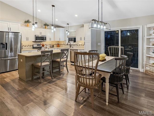 336 Falcon View Drive, Washington, MO 63090