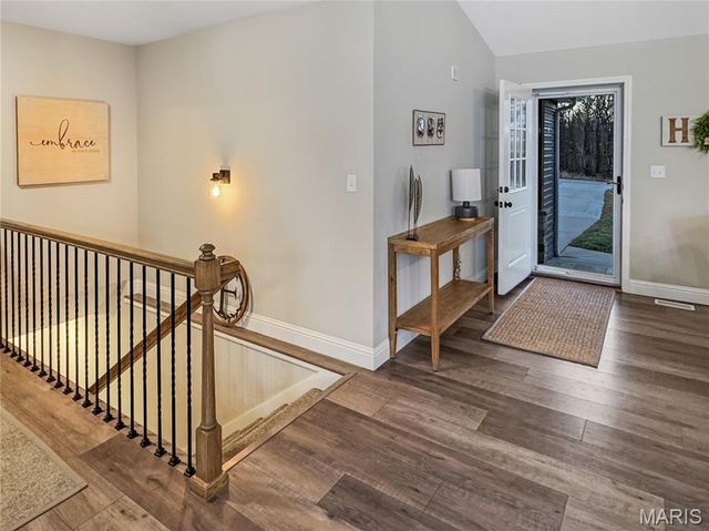 336 Falcon View Drive, Washington, MO 63090