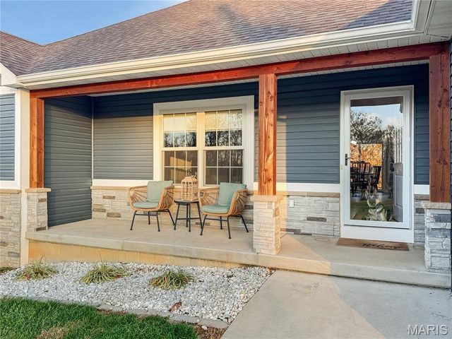 336 Falcon View Drive, Washington, MO 63090