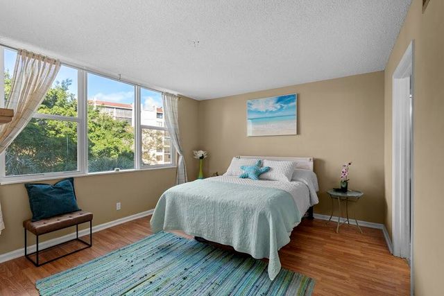 14527 Bonaire Boulevard 408, Delray Beach, FL 33446