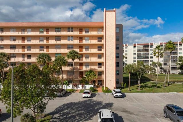 14527 Bonaire Boulevard 408, Delray Beach, FL 33446