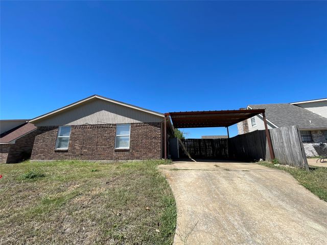 1005 Weiss Avenue, Princeton, TX 75407