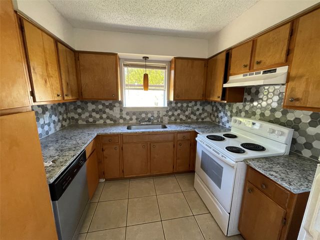 1005 Weiss Avenue, Princeton, TX 75407