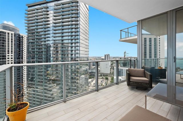 851 NE 1st Ave 3111, Miami, FL 33132