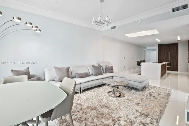 851 NE 1st Ave 3111, Miami, FL 33132