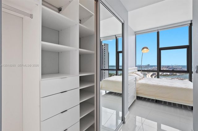 851 NE 1st Ave 3111, Miami, FL 33132