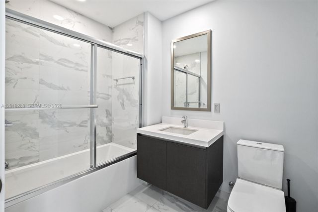 851 NE 1st Ave 3111, Miami, FL 33132
