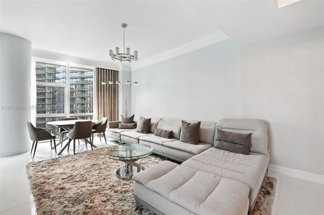 851 NE 1st Ave 3111, Miami, FL 33132