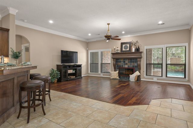 2214 W Lonesome Dove Drive, Deer Park, TX 77536