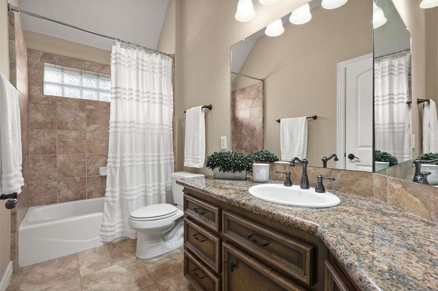 2214 W Lonesome Dove Drive, Deer Park, TX 77536
