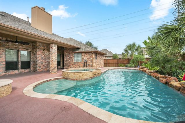 2214 W Lonesome Dove Drive, Deer Park, TX 77536