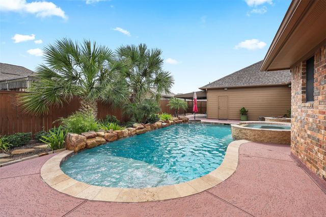 2214 W Lonesome Dove Drive, Deer Park, TX 77536