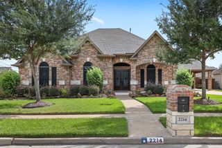 2214 W Lonesome Dove Drive, Deer Park, TX 77536