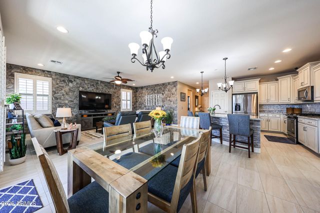 17947 W FAIRVIEW Street, Goodyear, AZ 85338