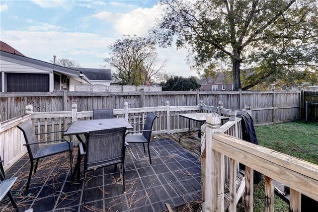 12 Gillis RD, Portsmouth, VA 23702