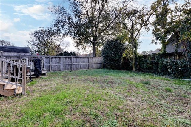 12 Gillis RD, Portsmouth, VA 23702