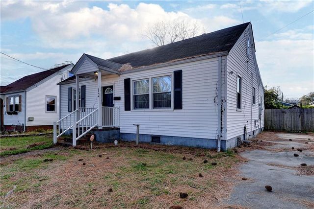 12 Gillis RD, Portsmouth, VA 23702