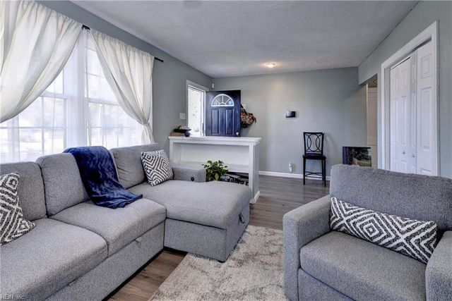 12 Gillis RD, Portsmouth, VA 23702