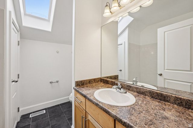 3884 W CORAL DUNE DR, South Jordan, UT 84009