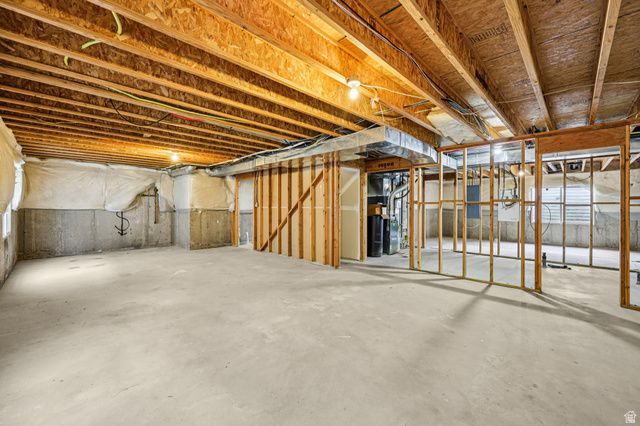 3884 W CORAL DUNE DR, South Jordan, UT 84009