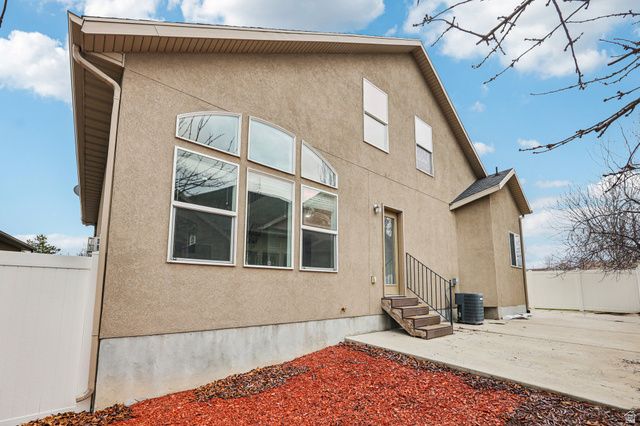 3884 W CORAL DUNE DR, South Jordan, UT 84009