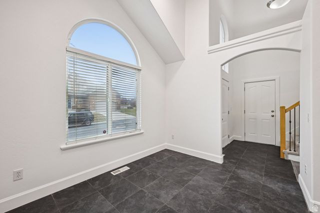 3884 W CORAL DUNE DR, South Jordan, UT 84009